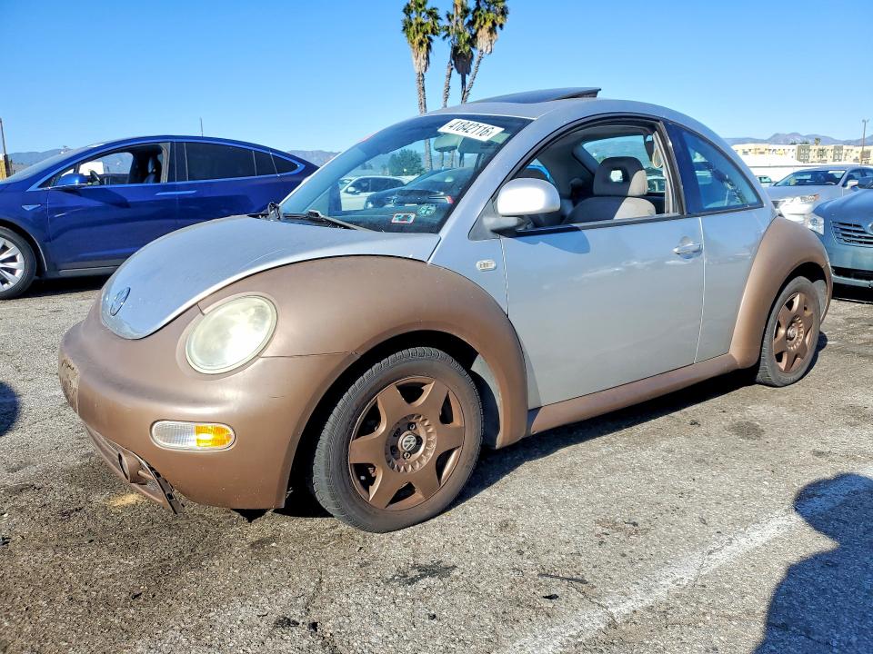 MINOR DENT/SCRATCHES on 2000 VOLKSWAGEN BEETLE — salvage auction