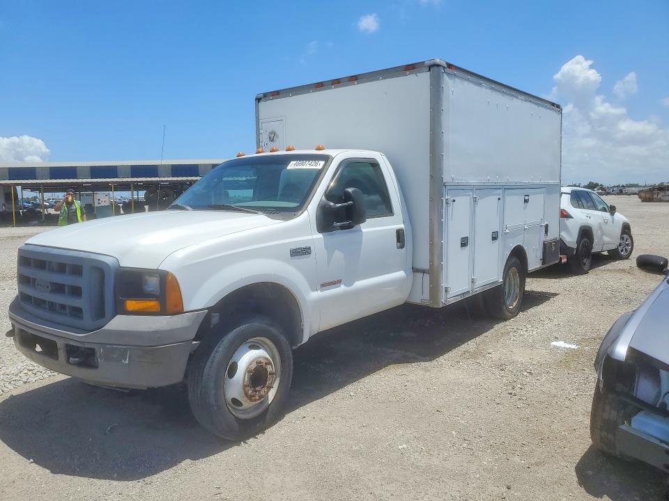 REAR END on 2004 FORD F450 — Copart lot 46907426