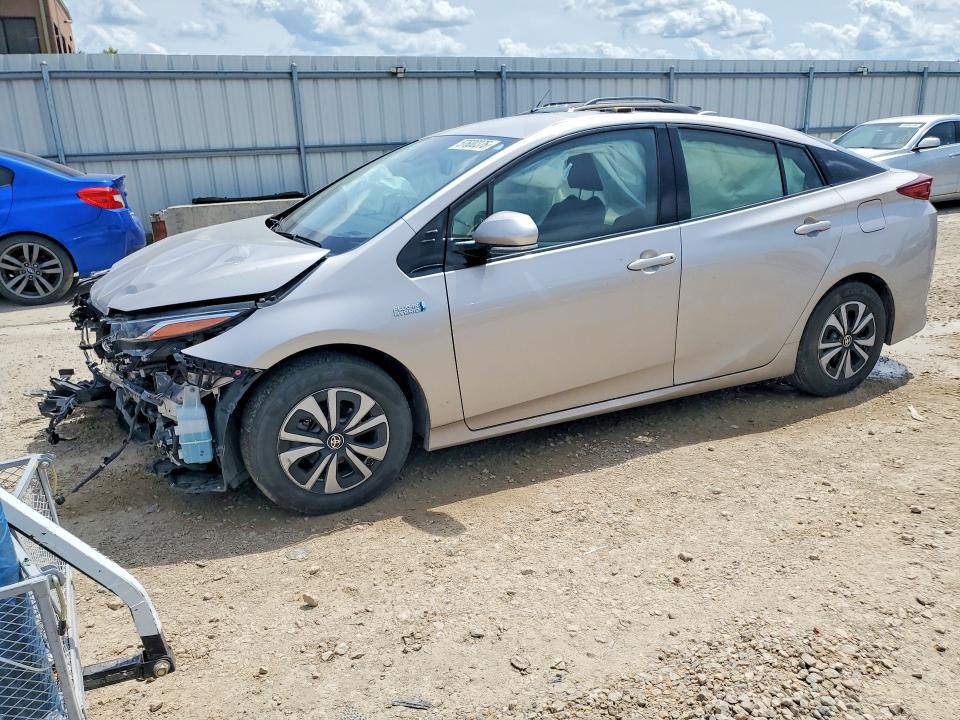 FRONT END on 2017 TOYOTA PRIUS — Copart lot 57600376