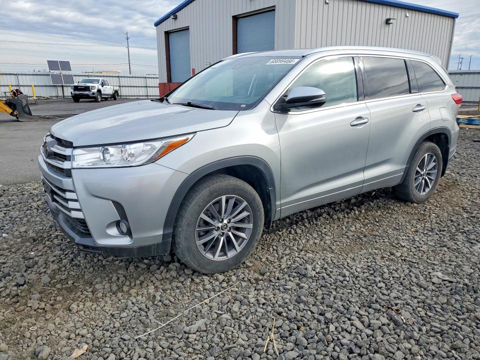 FRONT END on 2018 TOYOTA HIGHLANDER — salvage auction