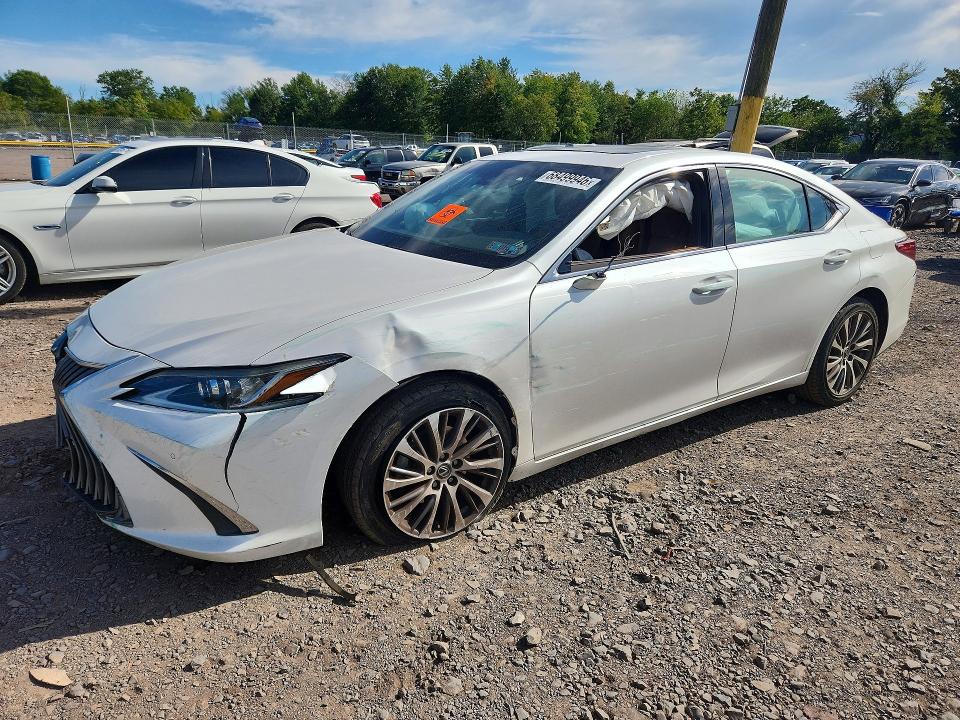 FRONT END on 2020 LEXUS ES350