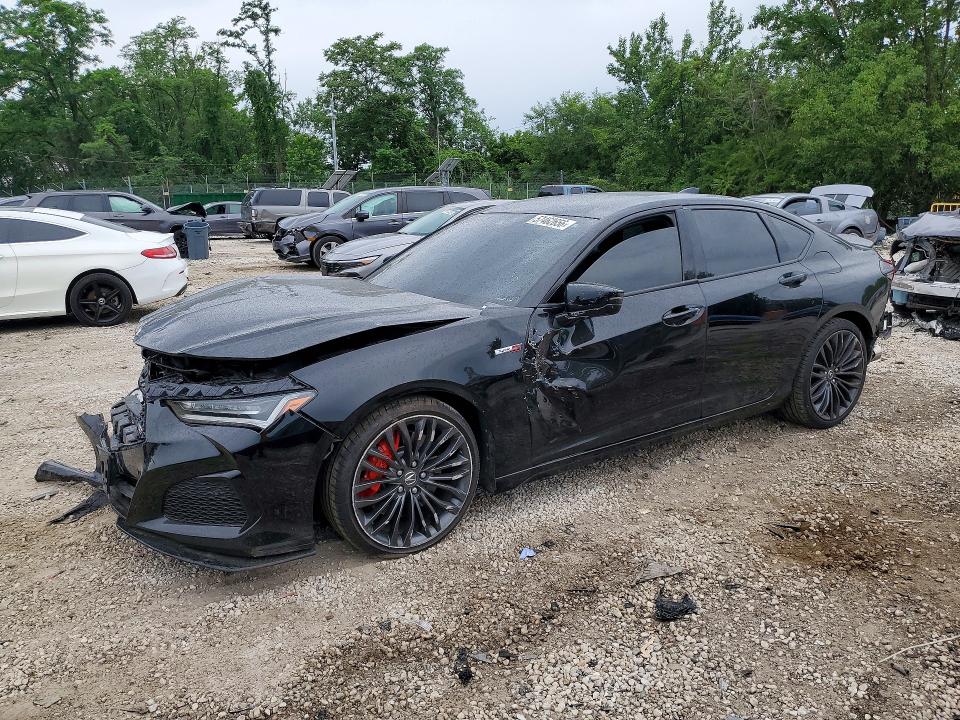 VANDALISM on 2022 ACURA TLX