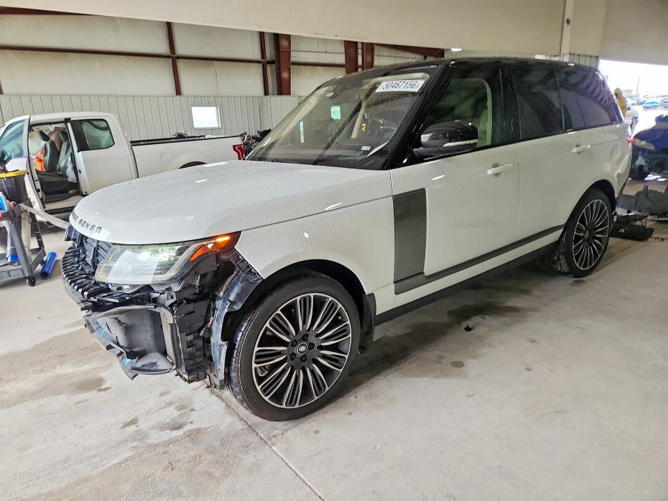 REAR END on 2022 LAND ROVER RANGEROVER