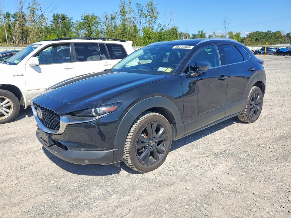FRONT END on 2022 MAZDA CX30