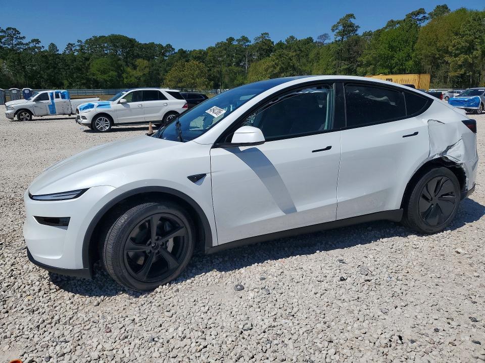 SIDE on 2026 TESLA MODEL Y — Copart lot 46942306