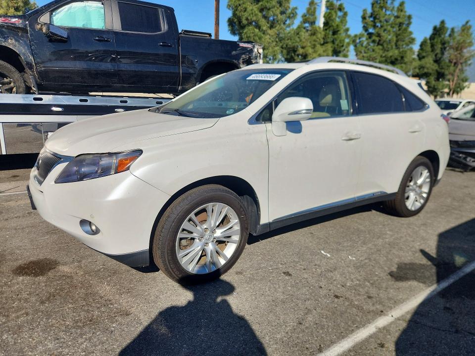 NORMAL WEAR damage on 2010 LEXS RX450 — salvage auction listing
