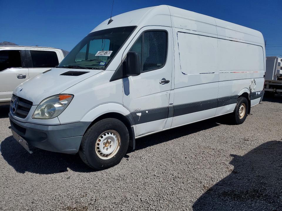 VANDALISM damage on 2011 MERCEDES BENZ SPRINTER — salvage auction listing