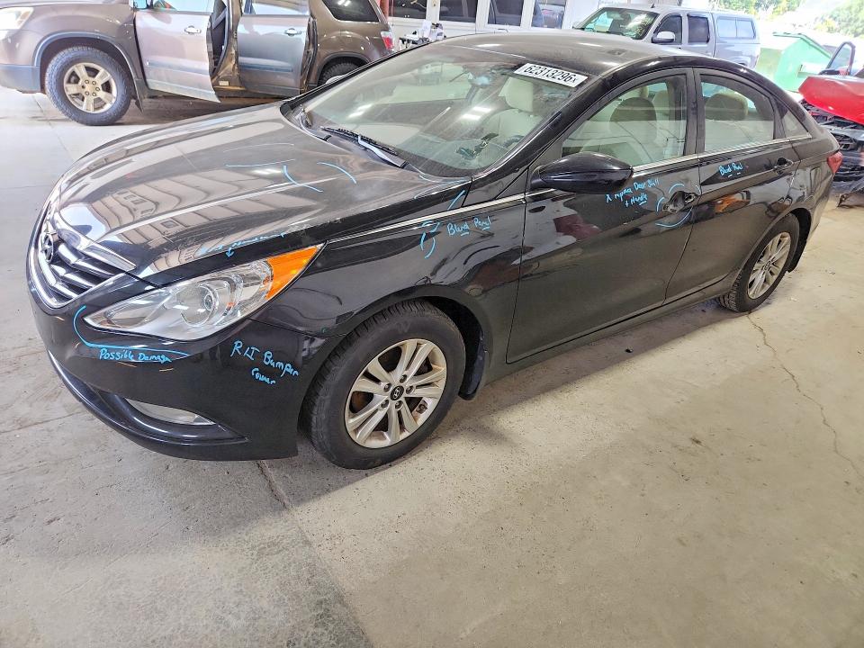 VANDALISM damage on 2013 HYUNDAI SONATA — salvage auction listing