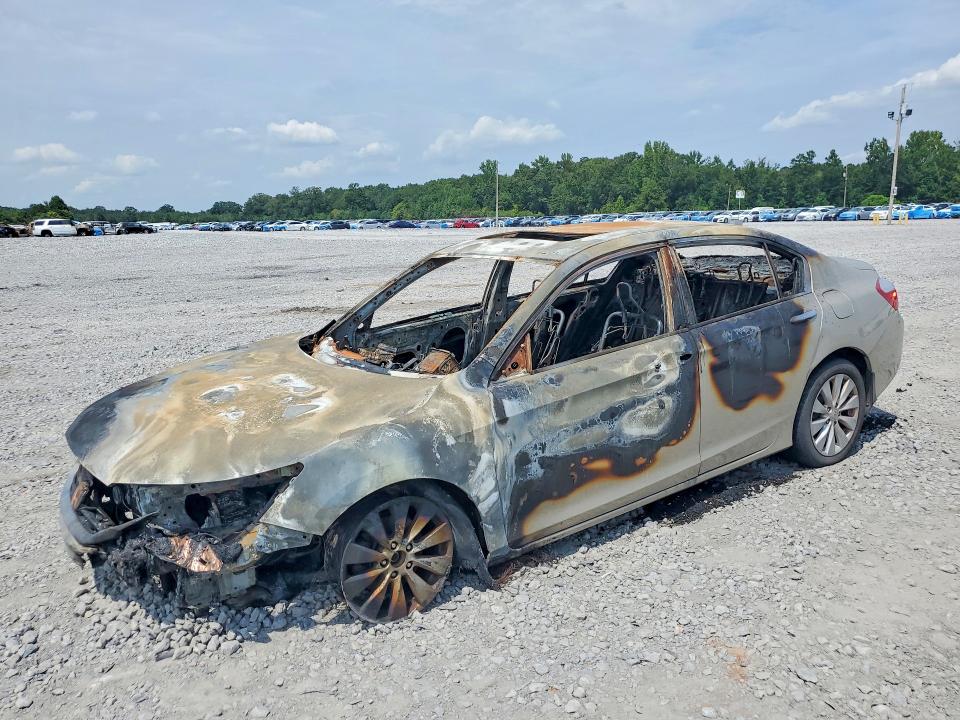 BURN damage on 2014 HONDA ACCORD — salvage auction listing