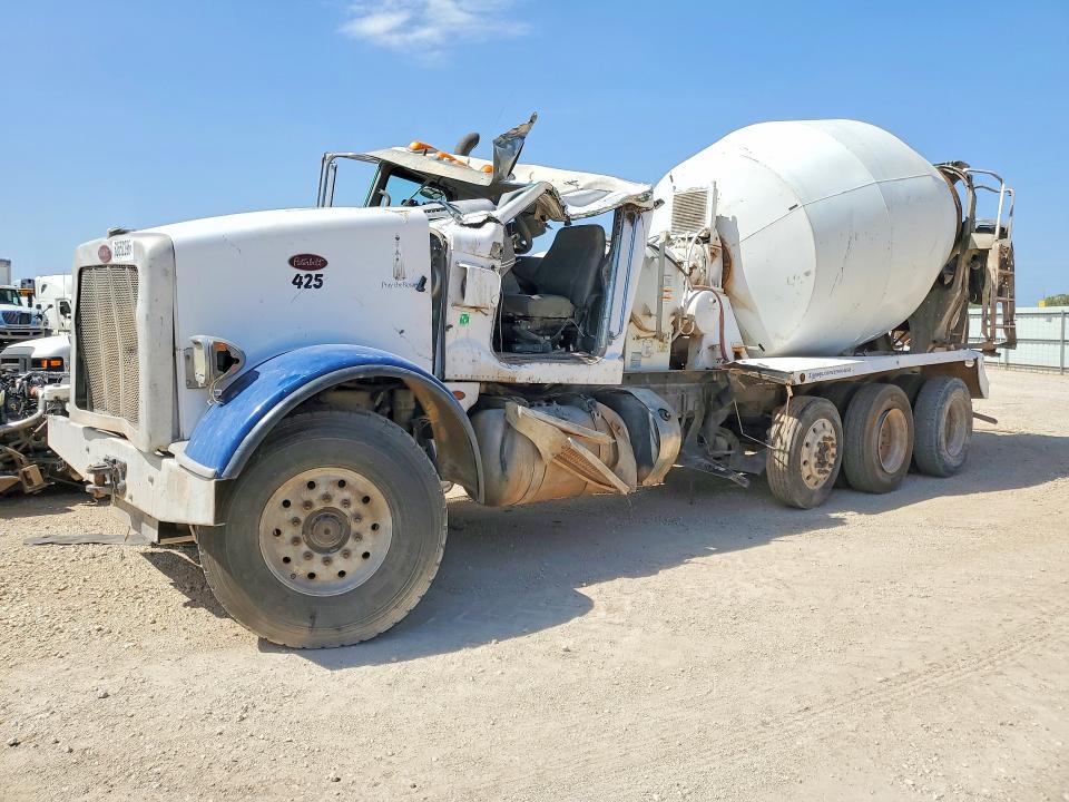 ROLLOVER damage on 2015 PETERBILT ALL OTHER — salvage auction listing