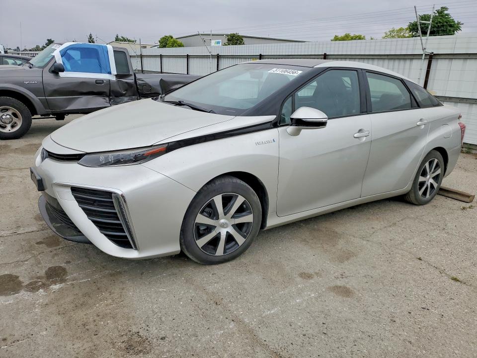NORMAL WEAR damage on 2017 TOYOTA MIRAI BASE — salvage auction listing