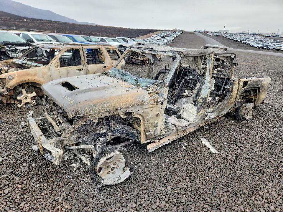 BURN damage on 2021 JEEP GLADIATOR — salvage auction listing