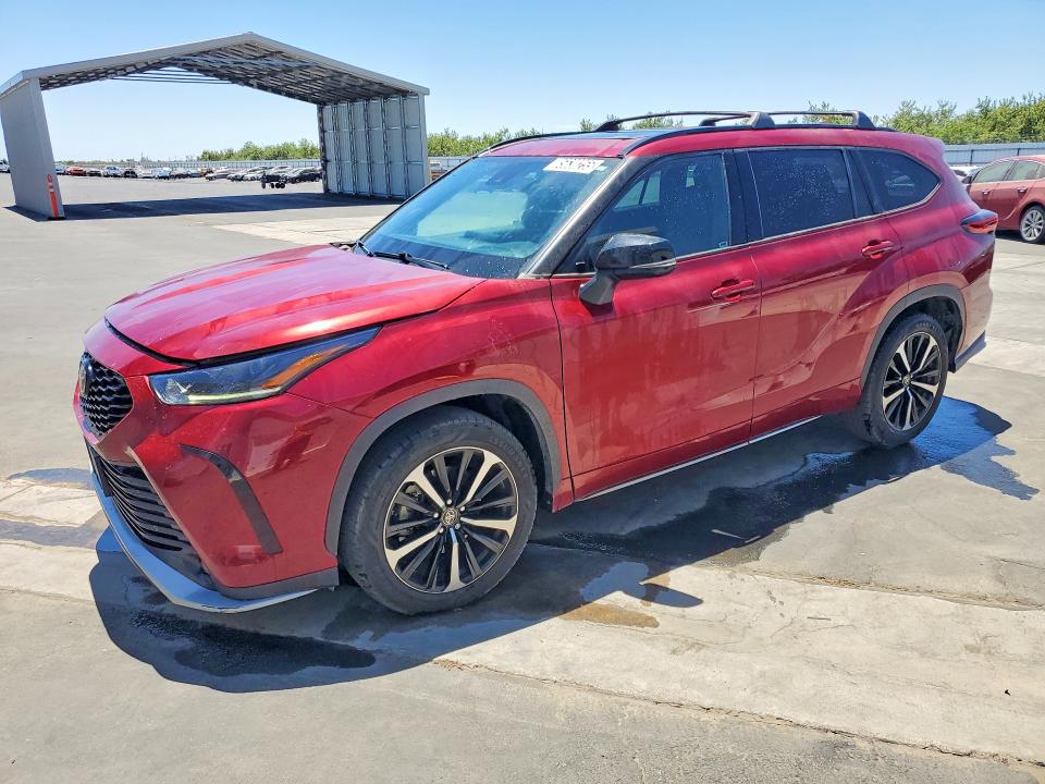 MINOR DENT/SCRATCHES damage on 2022 TOYOTA HIGHLANDER — salvage auction listing